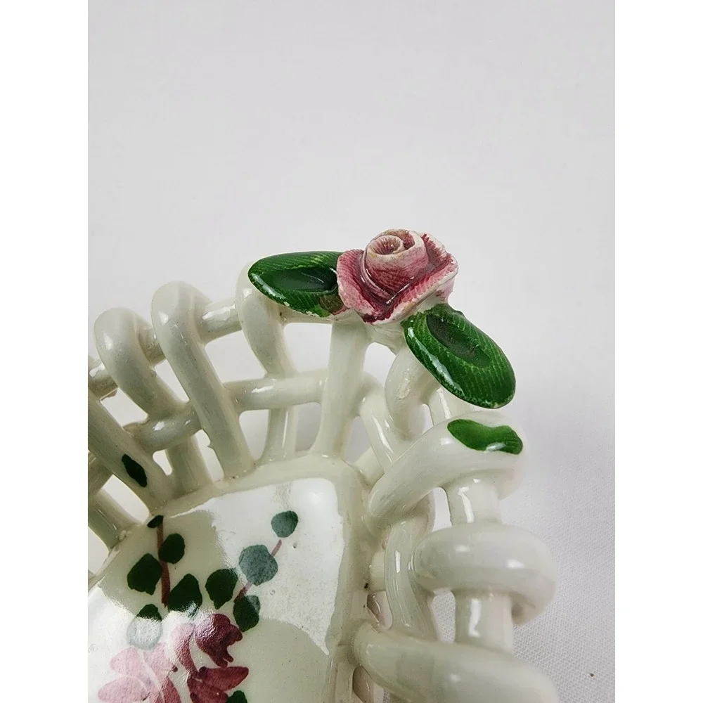 VINTAGE Italian Hand Painted Roses/Floral Porcelain Lattice Basket‎ with Handle